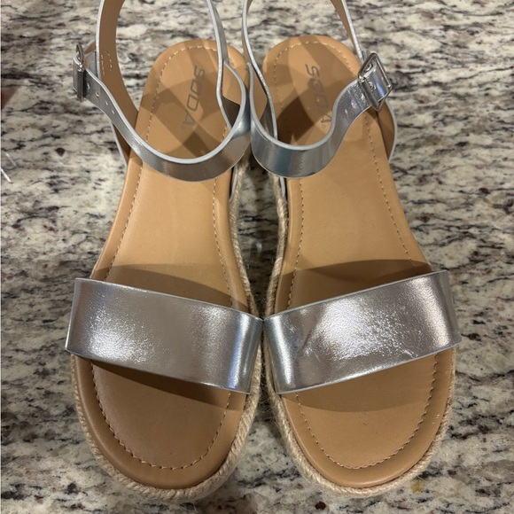 Soda Silver Women's Sandals - Picture 1 of 3
